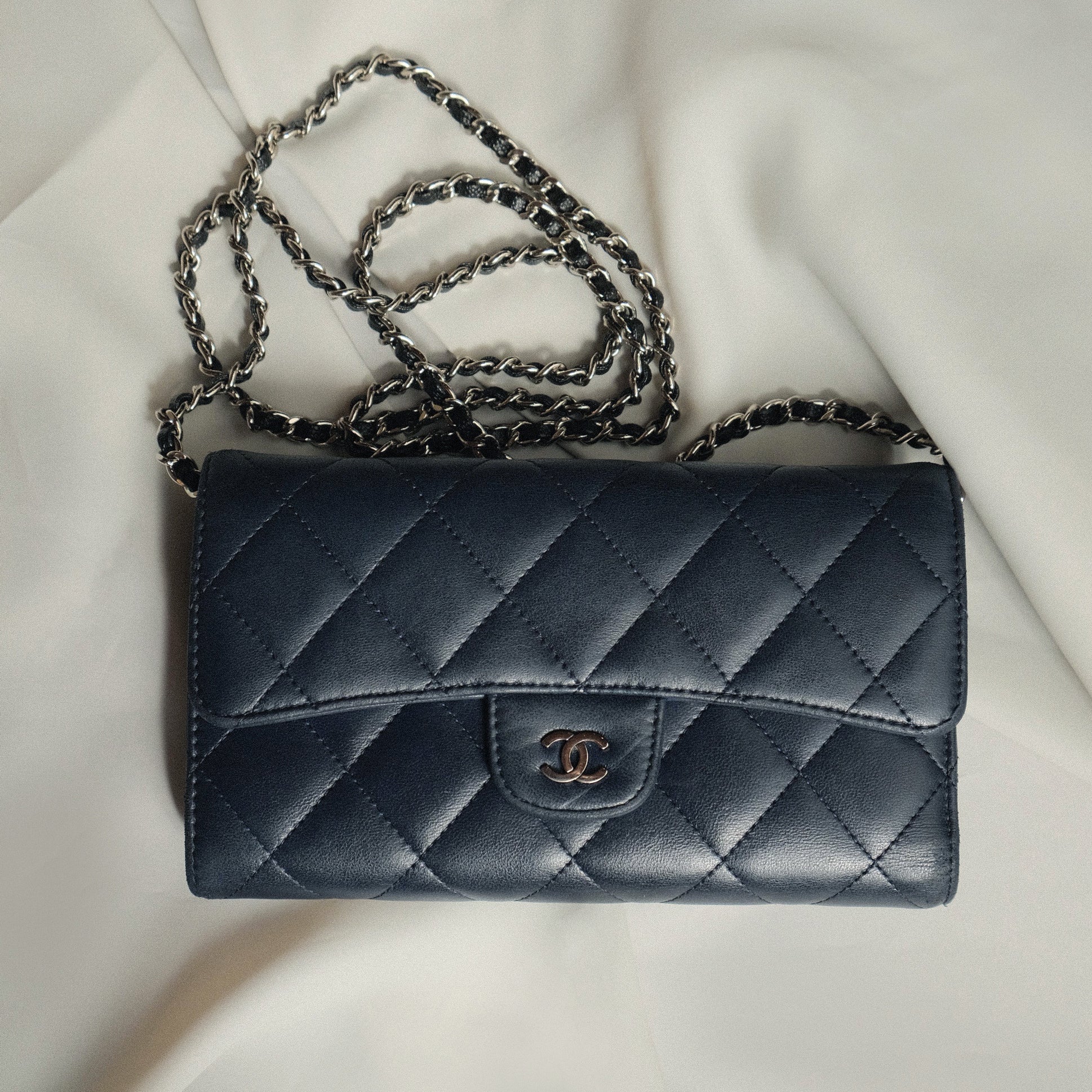 Chanel wallet on online chain vintage