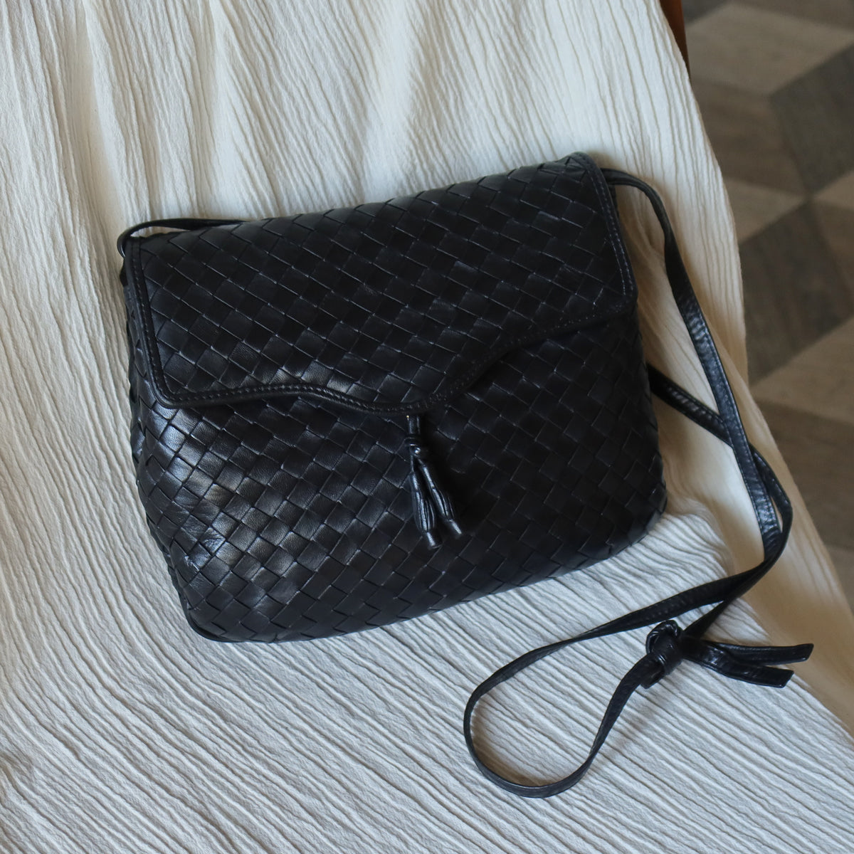 Bottega Veneta Vintage Black Intrecciato Crossbody Pouch Flap Bag