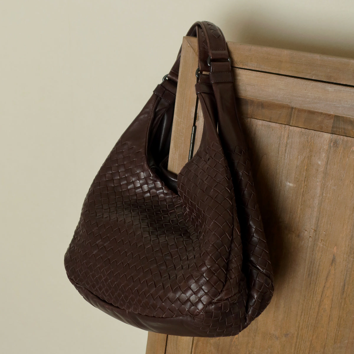 Bottega Veneta Vintage Dark Brown Medium Intrecciato Hobo Shoulder Bag