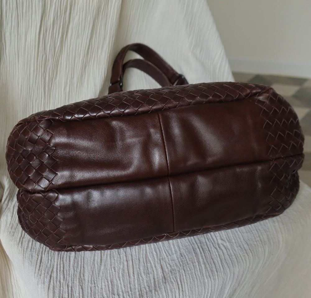 Bottega Veneta Vintage Dark Brown Medium Intrecciato Hobo Shoulder Bag