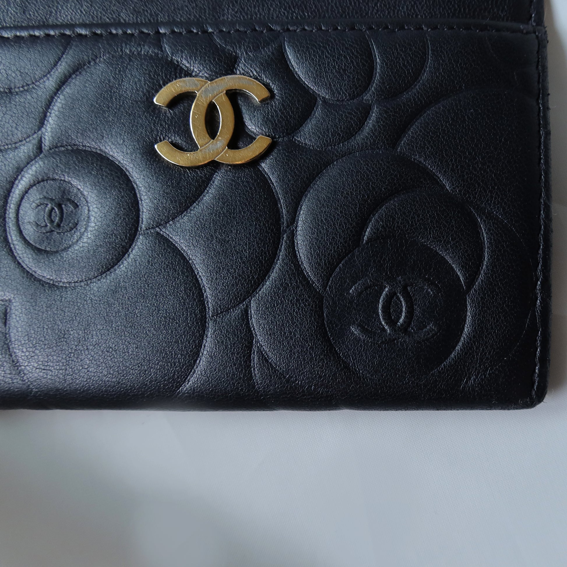 Chanel Vintage Camellia Black Lambskin Leather Card Holder Case