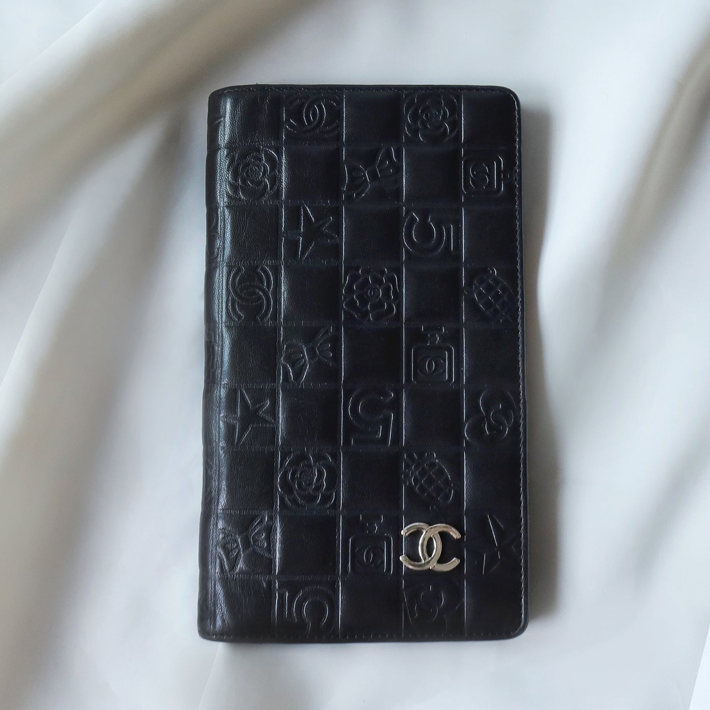 Chanel Pre-loved Iconic Chocolate Bar Bi-fold Long Wallet