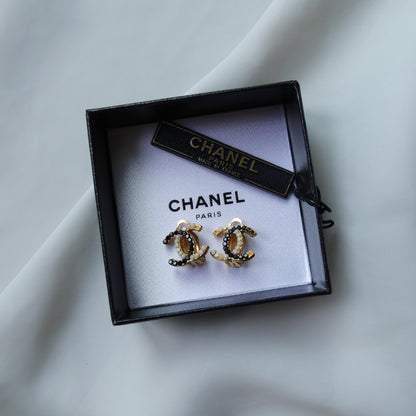 Chanel Vintage CC logo Rhinestones Clip-on Earrings