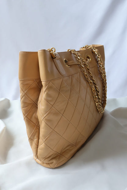 Chanel Vintage Crossbody Tote Bag_Soft_Beige_5