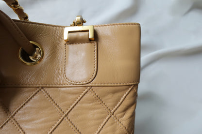 Chanel Vintage Crossbody Tote Bag_Soft_Beige_8