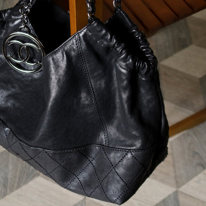 Chanel Vintage Diamond Stitching Coco charm Cabas Black Hobo Tote Bag