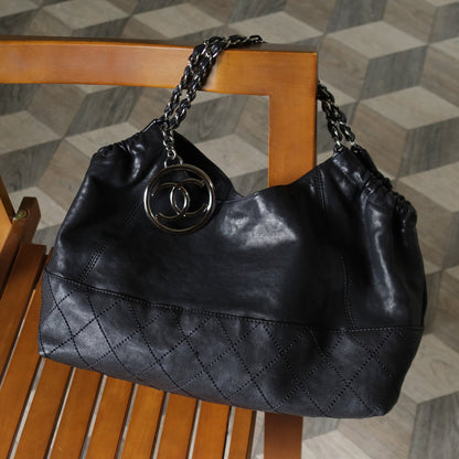 Chanel Vintage Diamond Stitching Coco charm Cabas Black Hobo Tote Bag