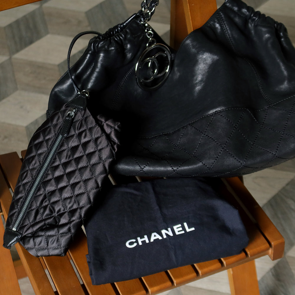 Chanel Vintage Diamond Stitching Coco charm Cabas Black Hobo Tote Bag