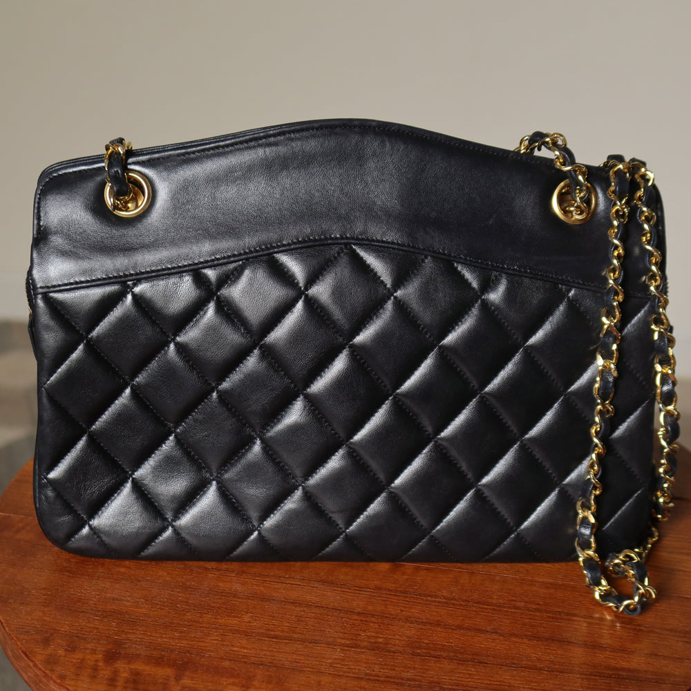 Chanel Vintage Black Lambskin Matelasse Diamond Quilted Shoulder Bag