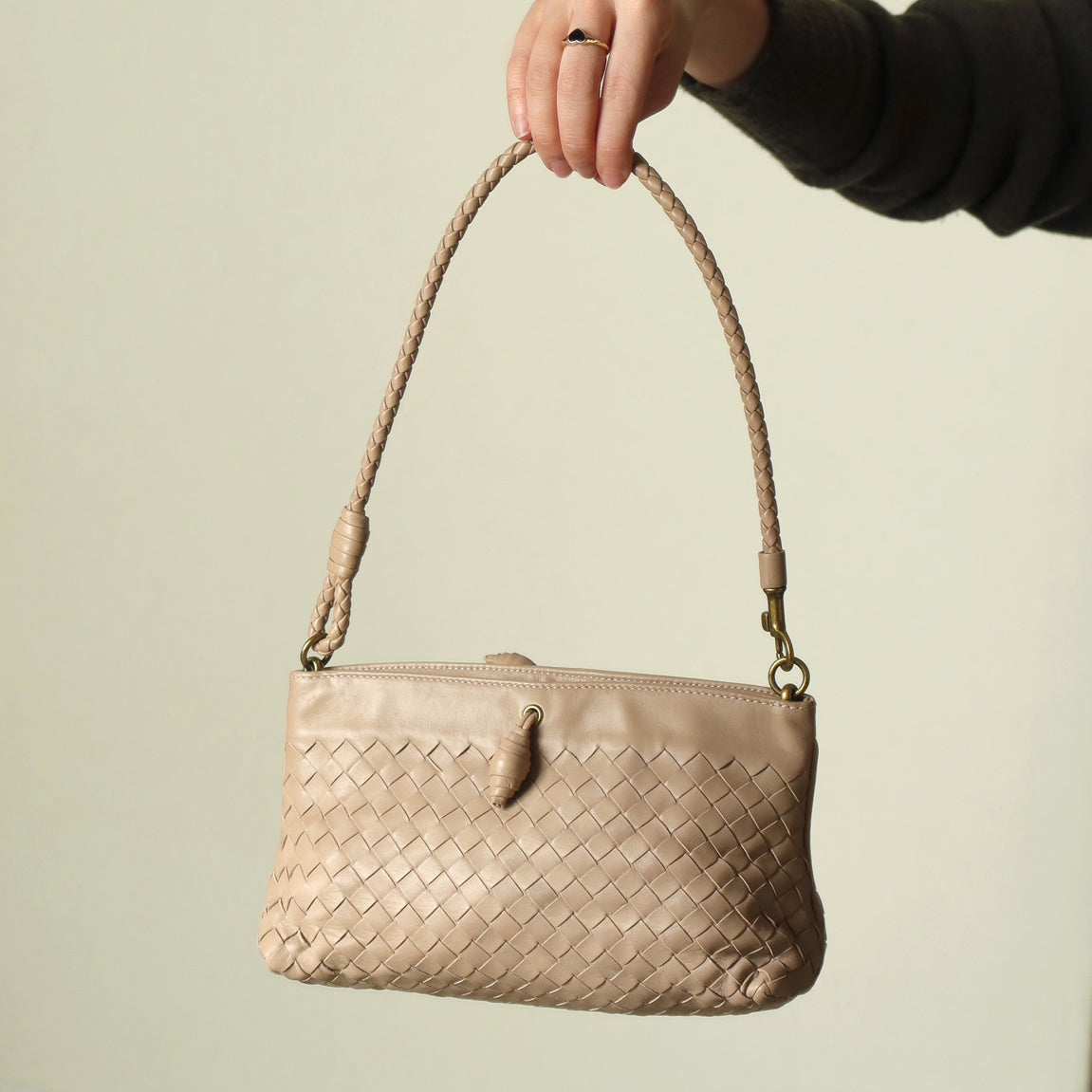 Bottega Veneta Vintage Sand Beige Intrecciato Pochette Clutch Shoulder Bag