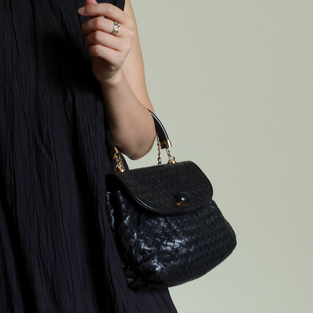 Bottega Veneta Vintage Black Intrecciato Weave Turn Lock Hand Bag