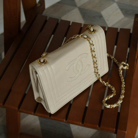 Chanel Vintage Double C logo Beige Lambskin Flap Bag