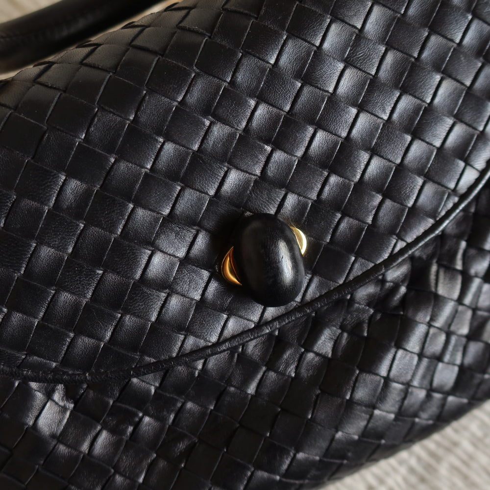 Bottega Veneta Vintage Black Intrecciato Weave Turn Lock Hand Bag