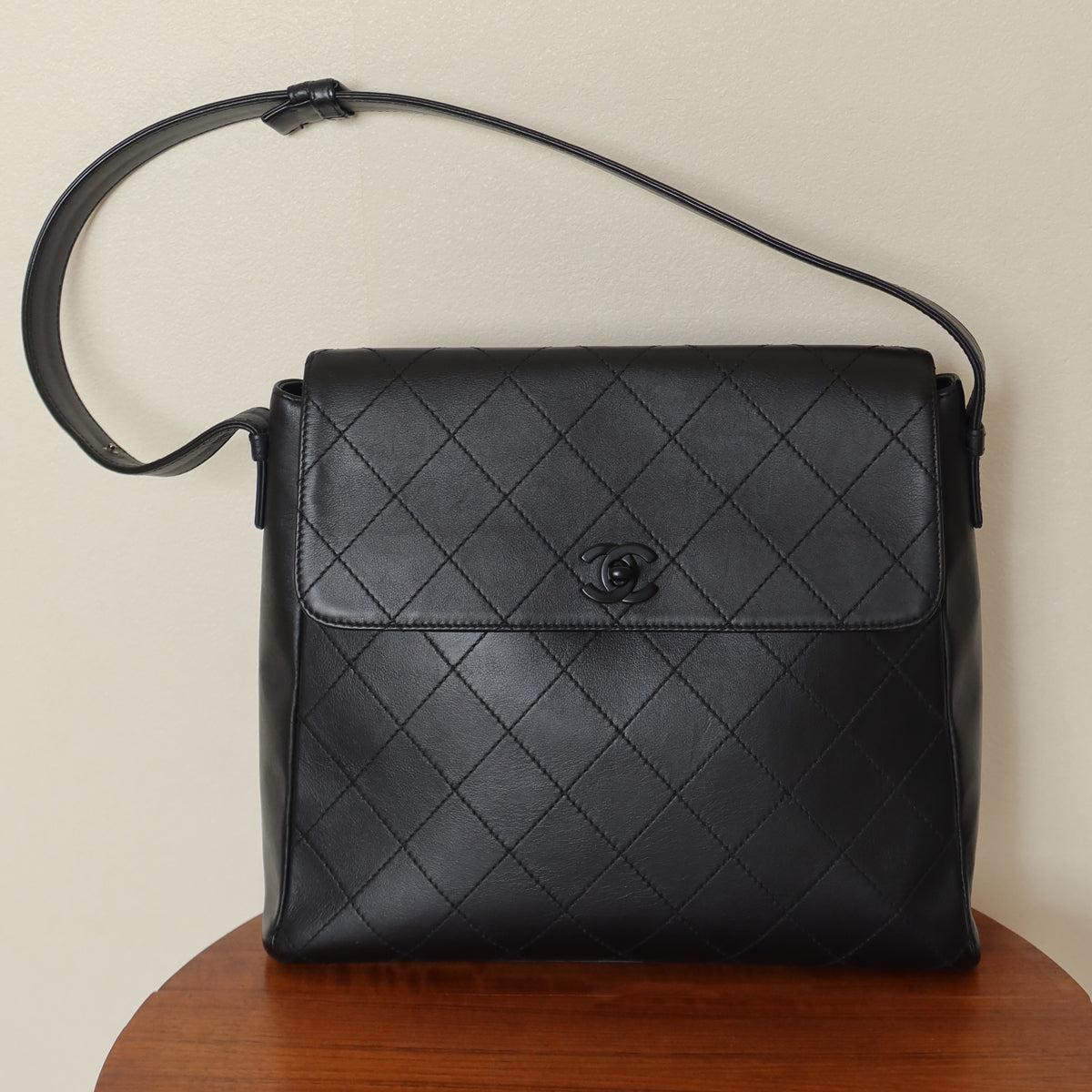 Chanel Vintage Black Lambskin Quilted CC Turn lock Shoulder Bag