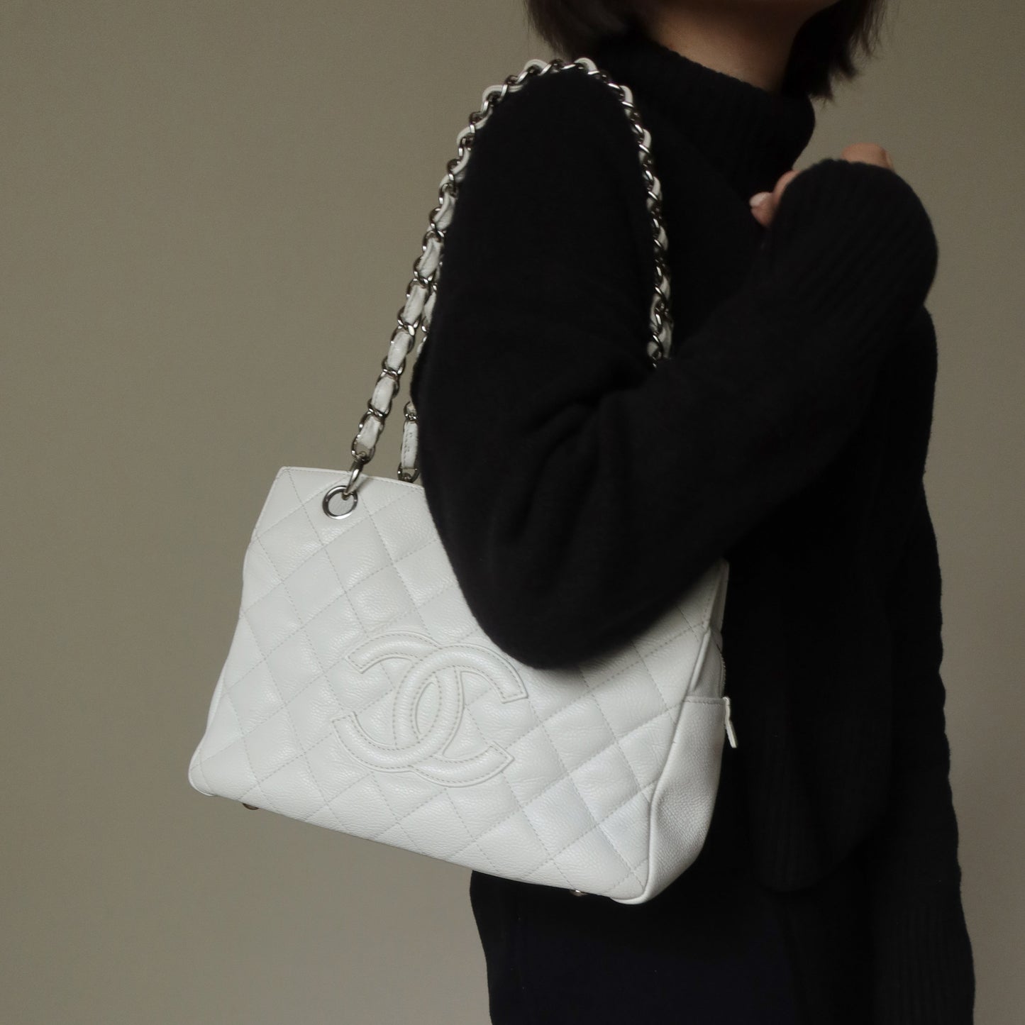 Chanel Vintage White Caviar Leather Matelasse CC mark Shoulder Bag