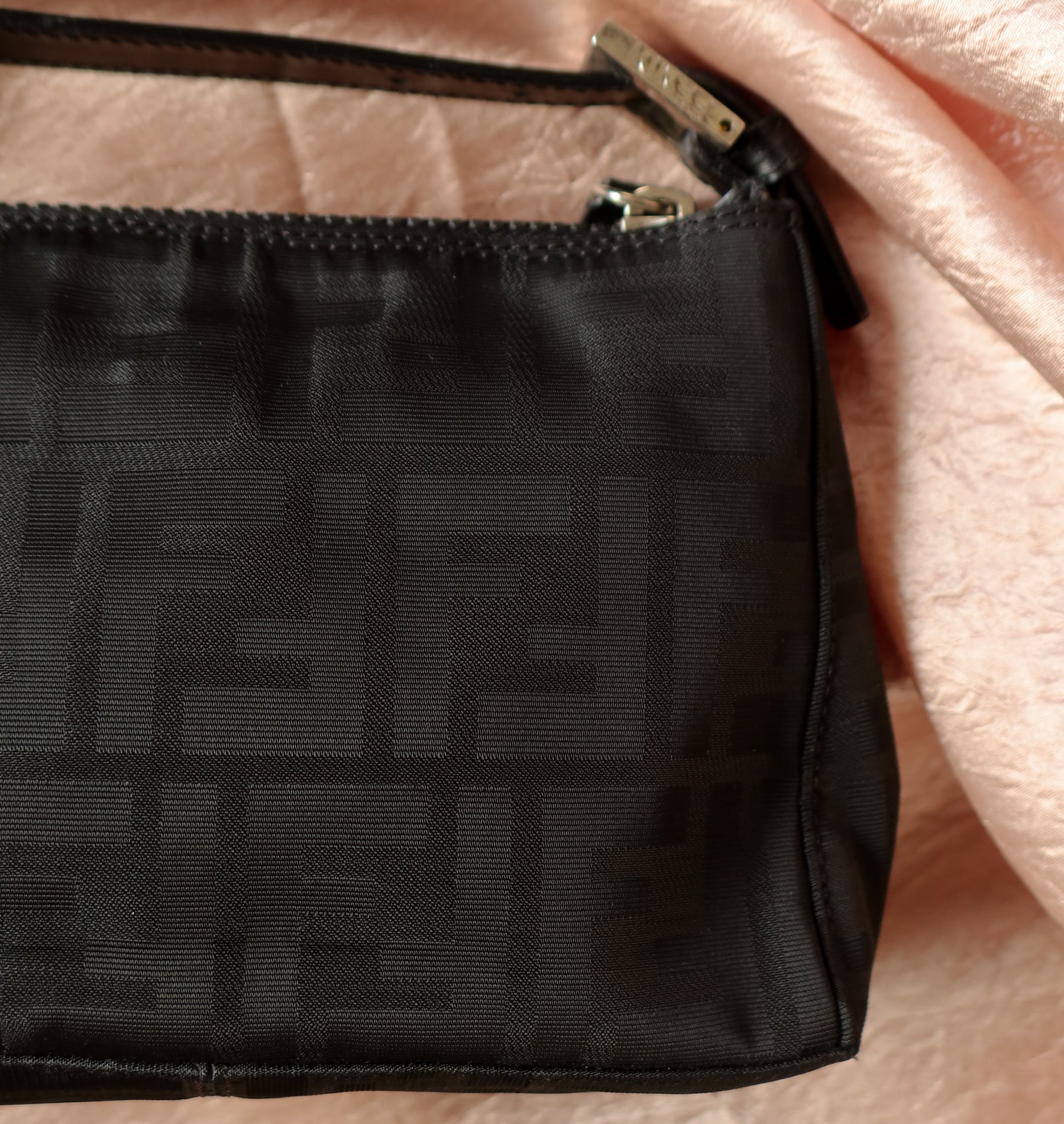 Fendi sales black clutch