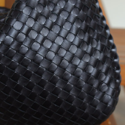 Bottega Veneta Vintage Black Intrecciato Medium Hobo One Shoulder Bag