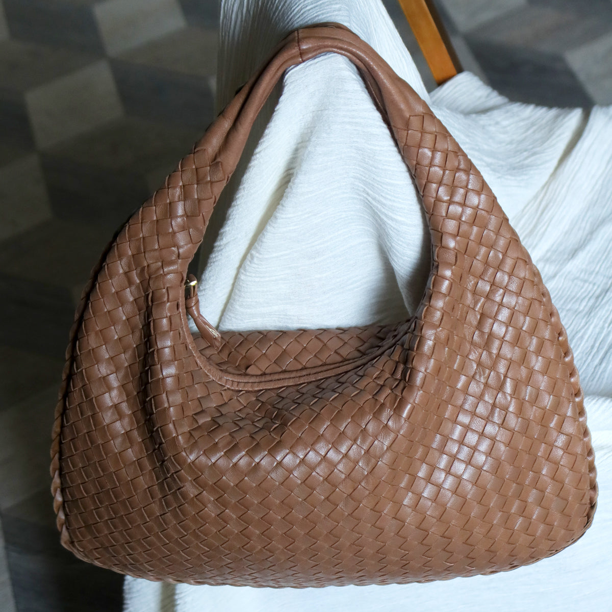 Bottega Veneta Vintage Caramel Brown Intrecciato Veneta Hobo Shoulder Bag