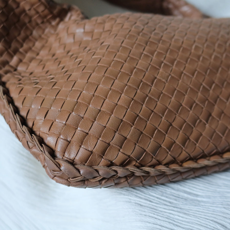 Bottega Veneta Vintage Caramel Brown Intrecciato Veneta Hobo Shoulder Bag