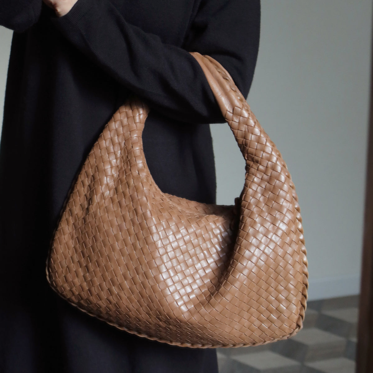 Bottega Veneta Vintage Caramel Brown Intrecciato Veneta Hobo Shoulder Bag