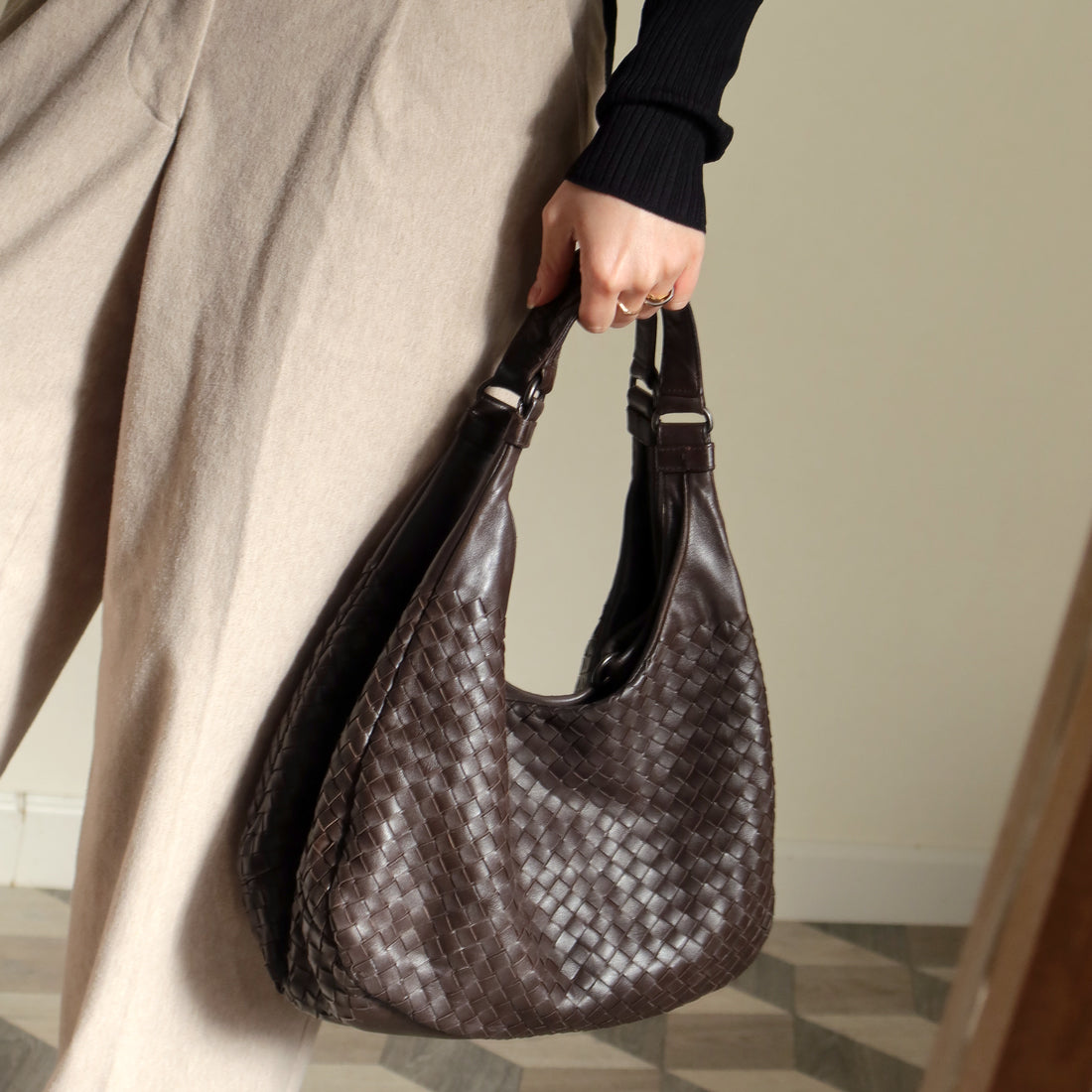 Bottega Veneta Vintage Dark Brown Medium Intrecciato Hobo Tote Bag