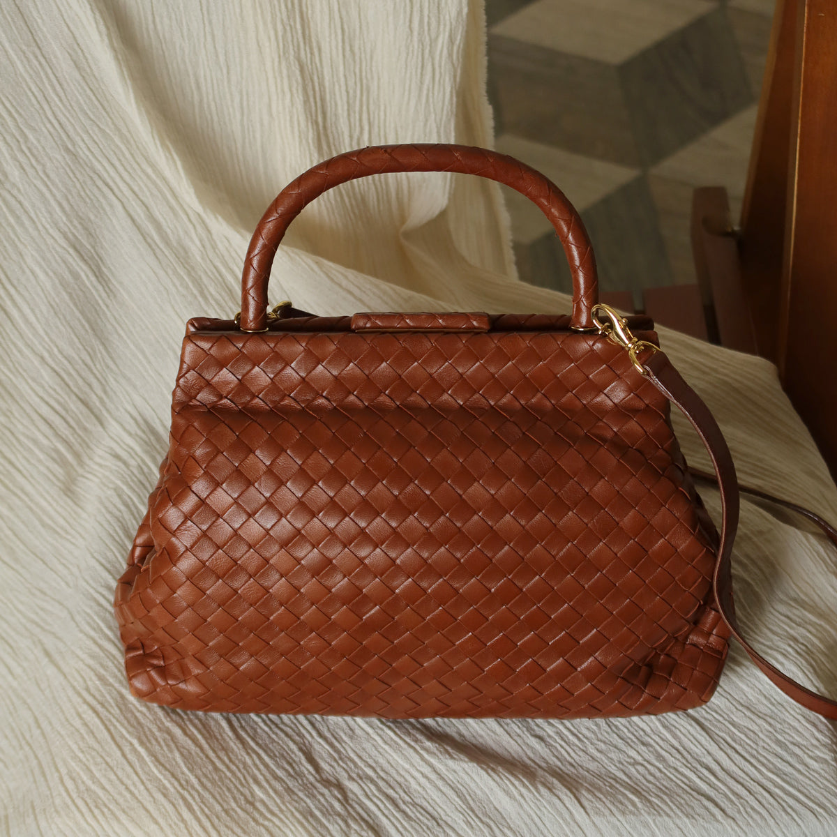 Bottega Veneta Vintage Brown Intrecciato Kiss Lock 2way Bag