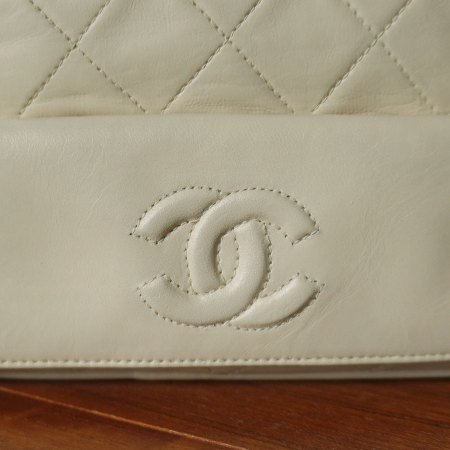 Chanel Vintage Matelasse Quilted Coco mark Cream Ivory Tassel Camera Bag