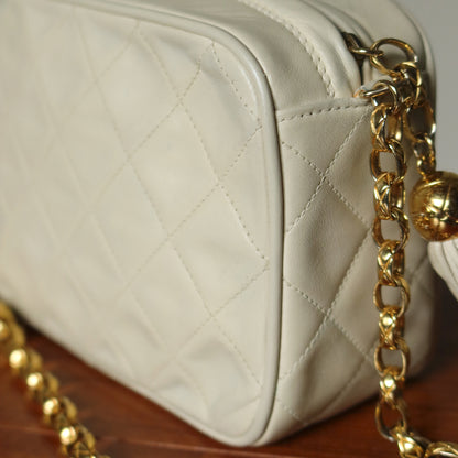 Chanel Vintage Matelasse Quilted Coco mark Cream Ivory Tassel Camera Bag