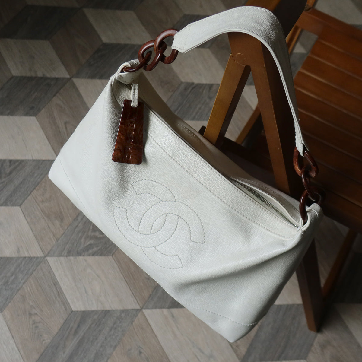 Chanel Vintage White Caviar Leather CC mark Hobo Shoulder Bag